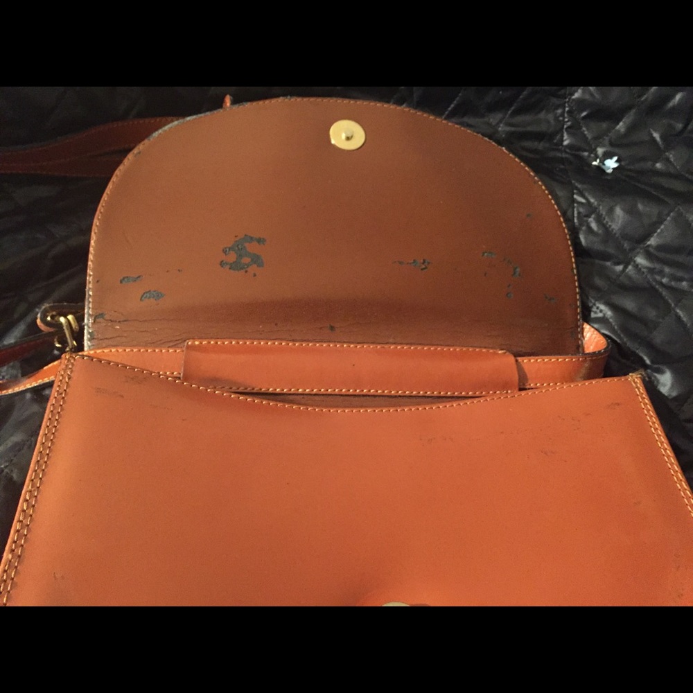VNTG CRISTIAN RARE ITALIAN Leather Crossbody NWOT - Picture 3 of 8
